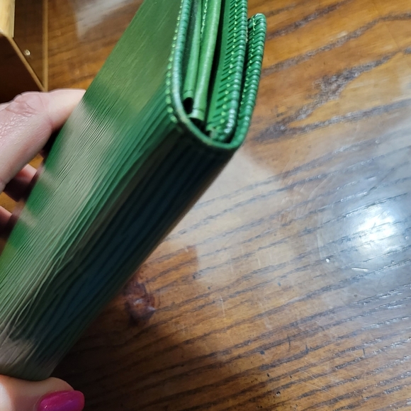 LOW START LOUIS VUITTON Vintage Epi Leather International Wallet - Picture 11 of 13